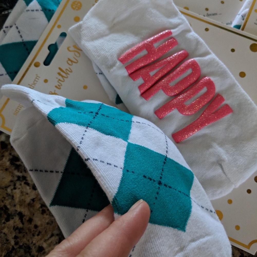 1 left!!! NEW! Rosé Makes Me Happy socks - Picture 2 of 4